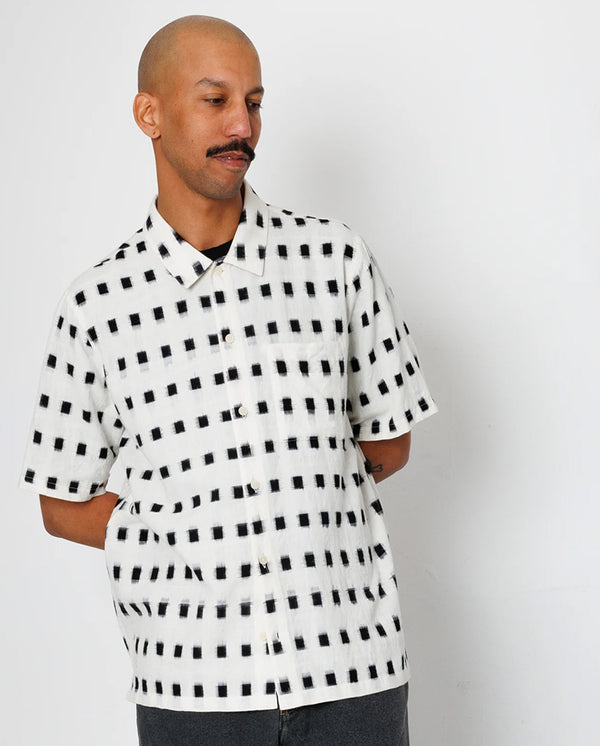 GABE SHIRT - BLACK WINDOW IKAT