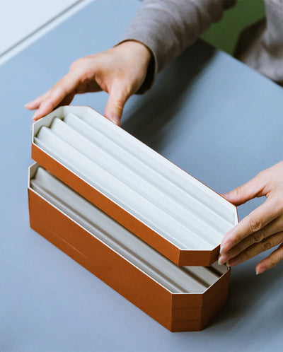 Pleats Tray - Grey / Red